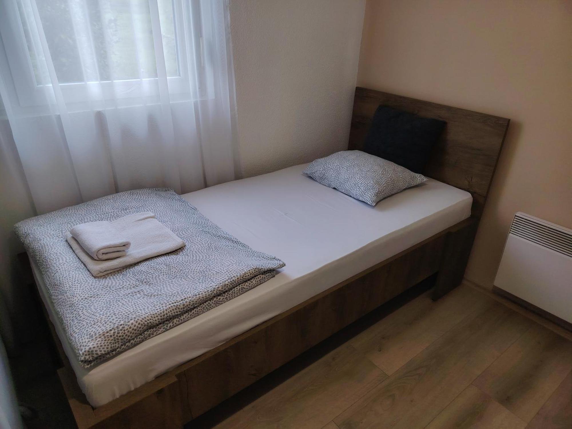 Guest House Pin Laktaši エクステリア 写真